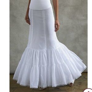 David’s Bridal White Fit and Flare Slip Size 16